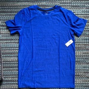 Old Navy Active “Breathe On” shirt. New with tags, XXL (18)